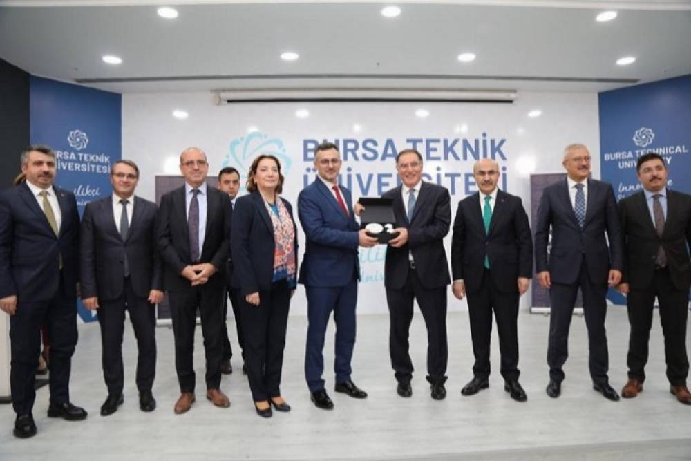 T&uuml;rkiye Y&uuml;zyılı'na BT&Uuml; imzası